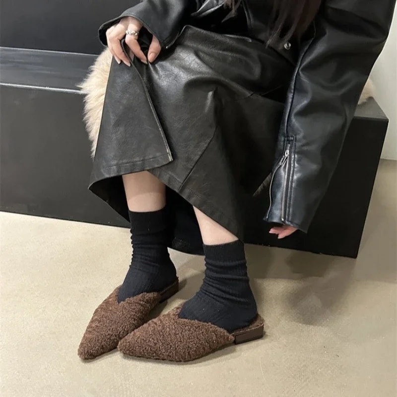 

2024 Women's Spring Autumn New Women's Fur Mules Slippers Fashion Slippers Women's Elegant Outdoor Street Style Low Heels