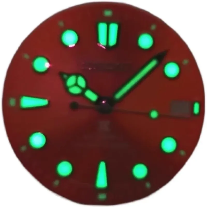 قرص SEIKO الجديد قرص سطح الغوص المضيء ينطبق على حركة NH35 ينطبق على الساعة الثالثة وقطر الساعة 3.8 28.5 ملم