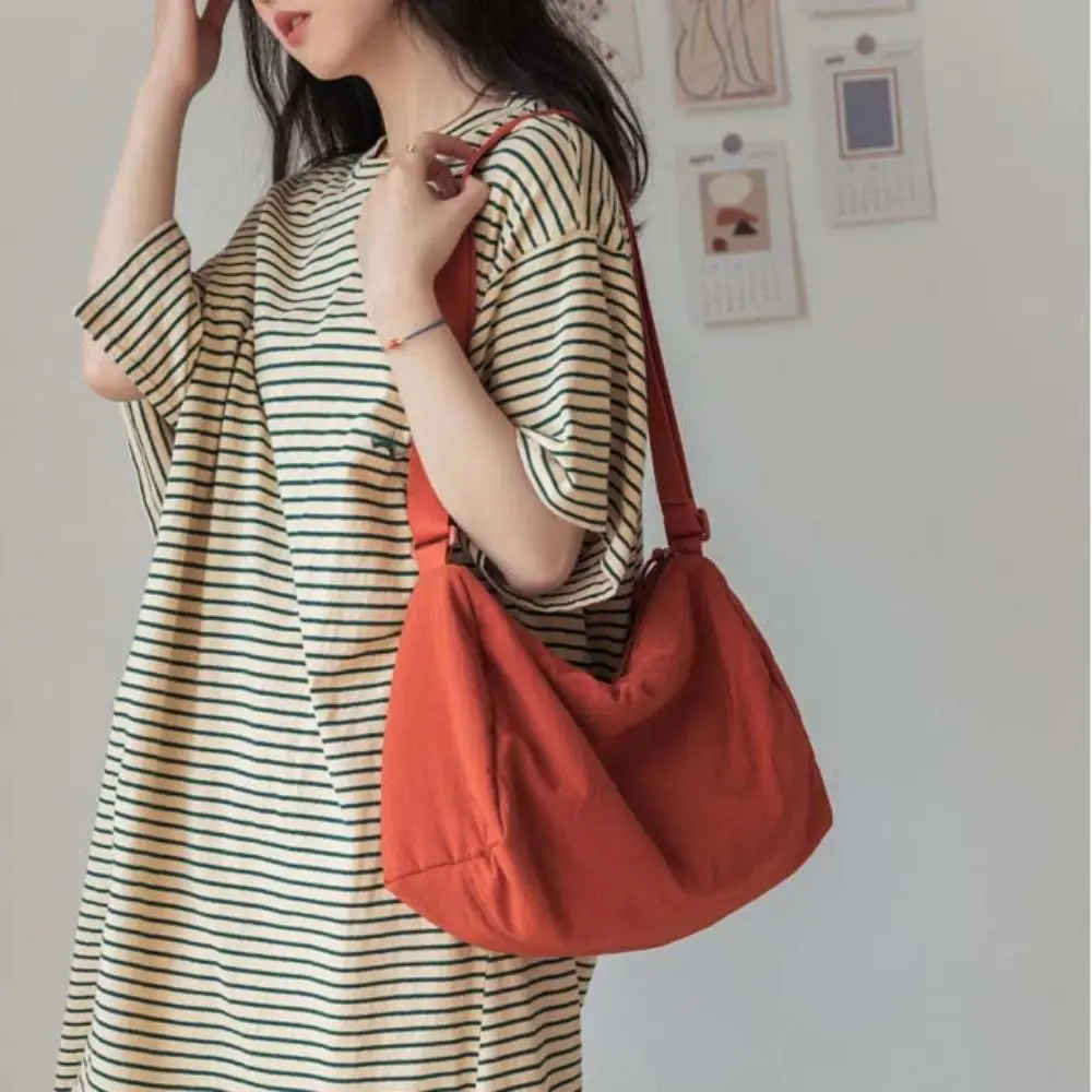 

Korean Style Solid Color Crossbody Bag Niche Design Large Capacity Light Soft Nylon Bag Zipper Tote Bag Shoulder Bag Outdoor