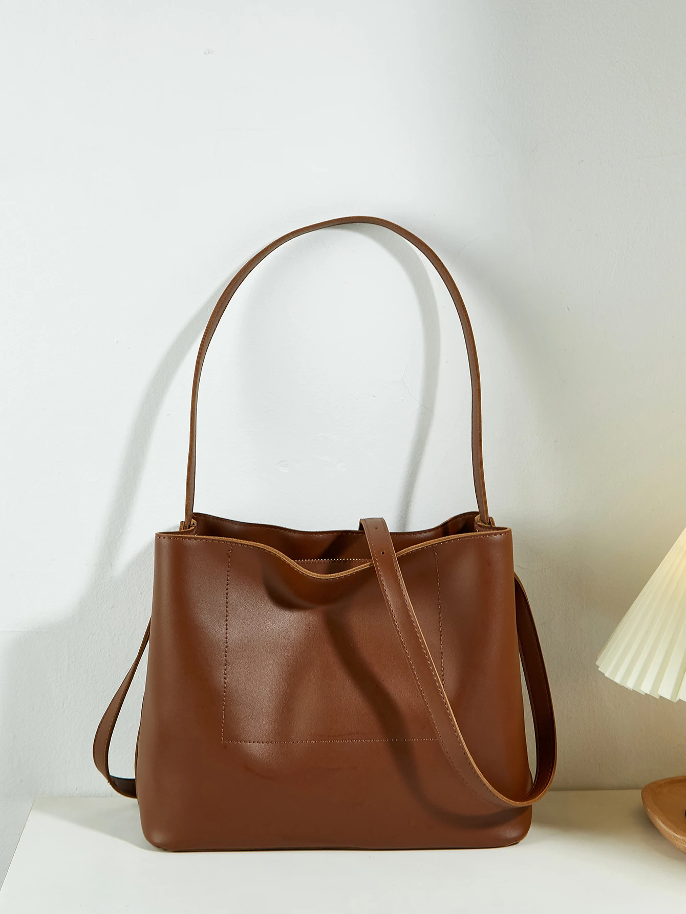 

Korean-Style Elegant and Simple Single-Shoulder Crossbody Large-Capacity Tote Bag for Women