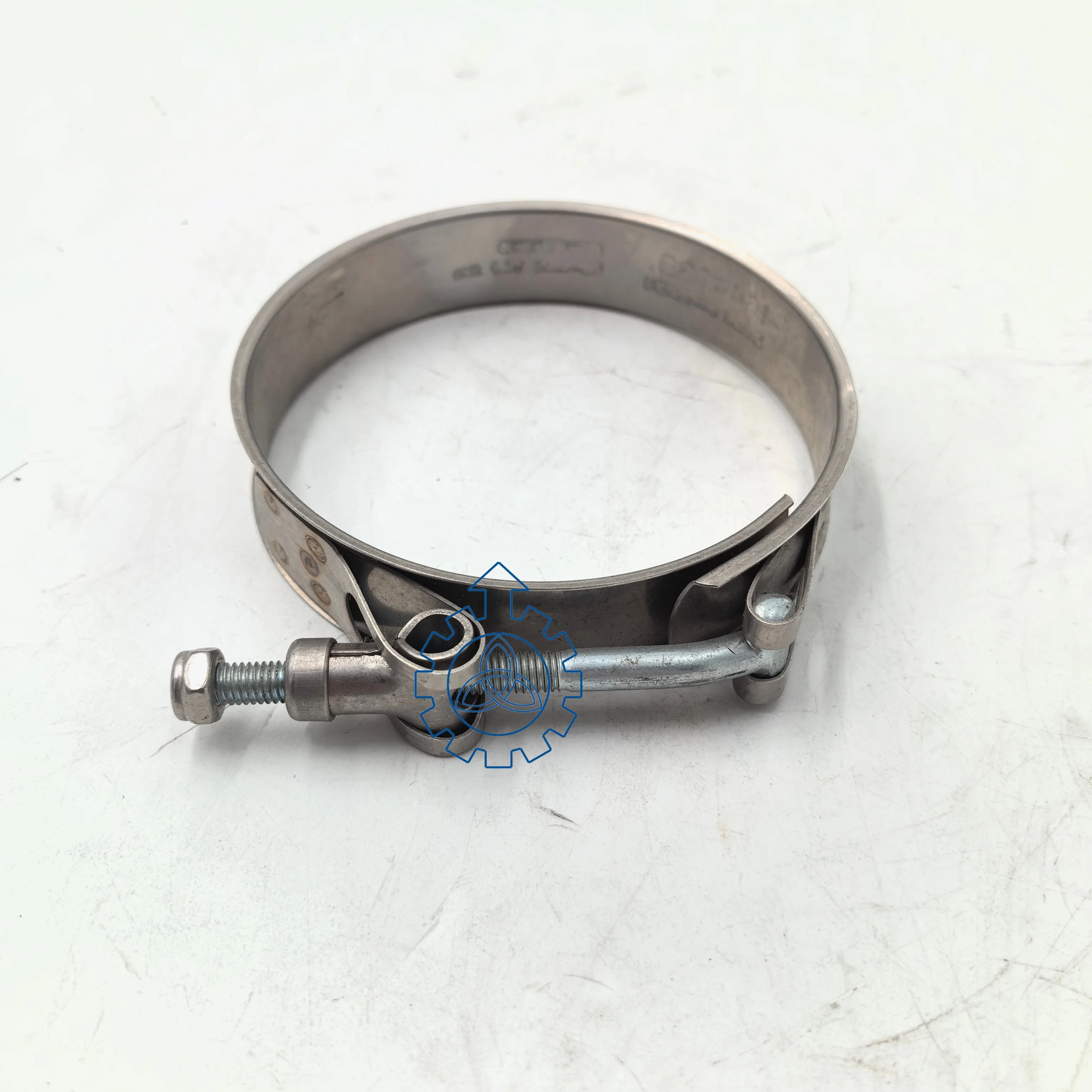 مشابك خرطوم الرادياتير مناسبة لشاحنات فولفو OE 1660320 1660379