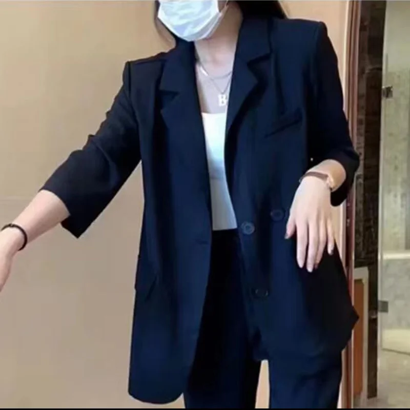 가을 신상 오버사이즈 출퇴근용 루즈핏 오피스룩 블레이저 패션 라펠 포켓 솔리드 컬러 캐주얼 블레이저 여성 의류 2025