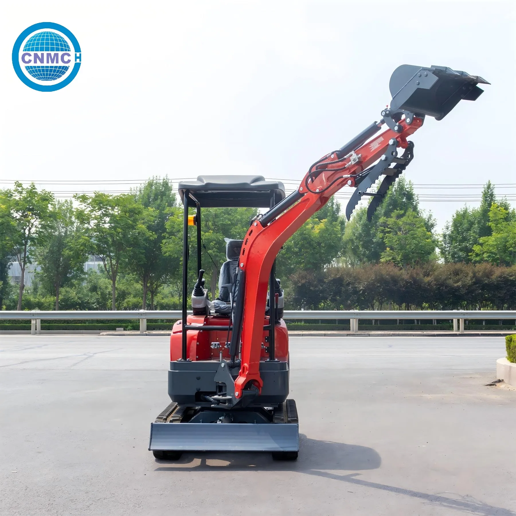 

CNMC Mini Excavator 1.8 Ton Backhoe Excavator Hydraulic Mechanical Customizable Portable CE Certified Farm Garden Use