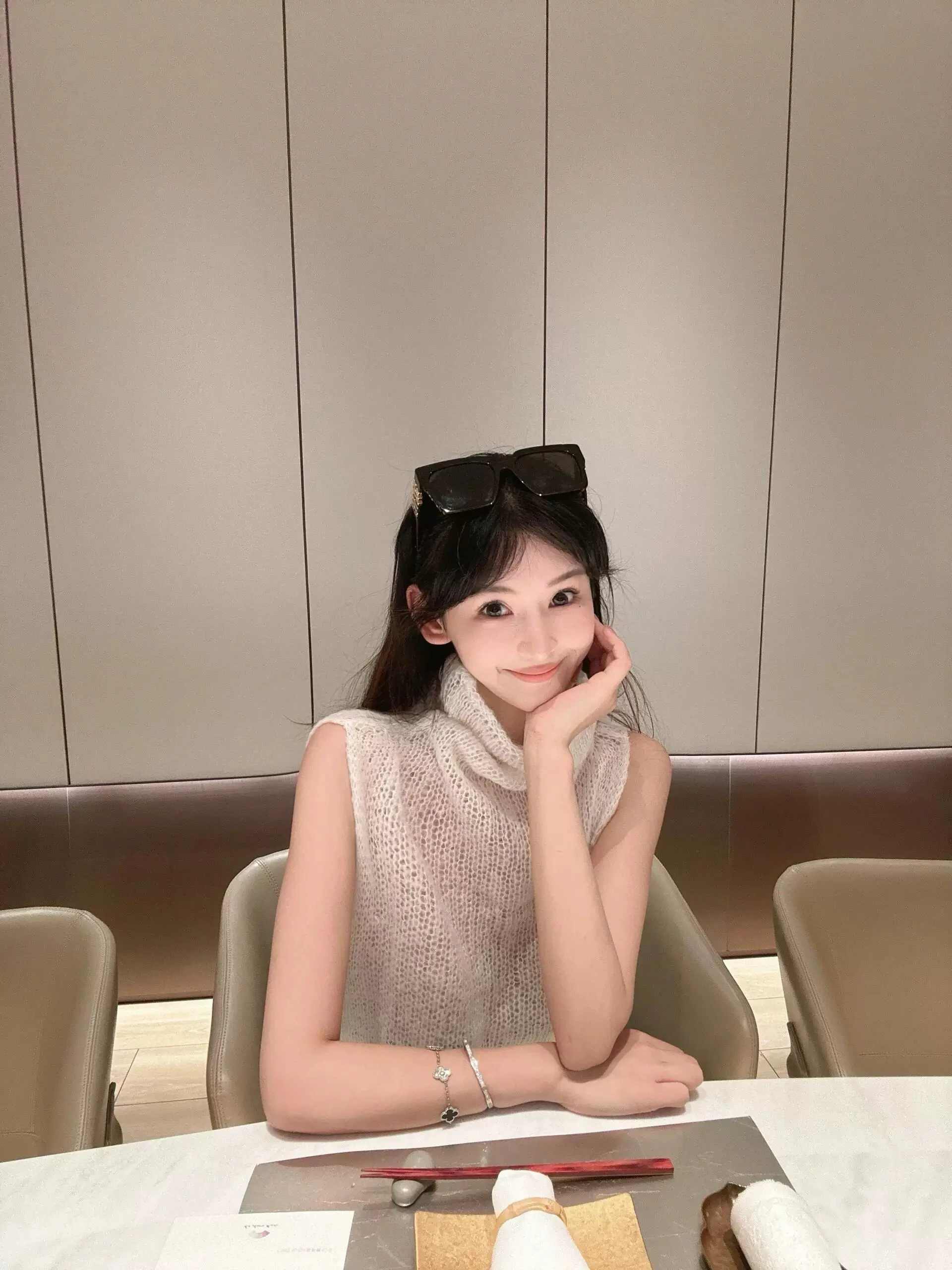 

Женский тонкий вязаный жилет из мутоновой шерсти с высоким воротом, облегающий крой, модный корейский стиль, лето 2025