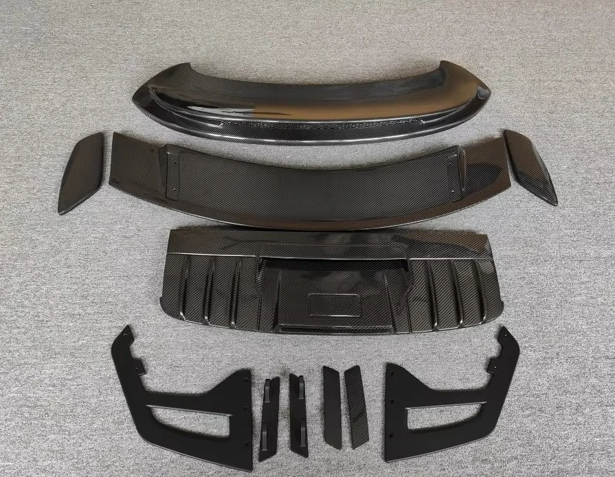 Customized Large Tail Wing Car Kit for 992 Upgraded Horizontal Taillight Type Dry Carbon Fiber Rear Spoiler Body Kit 2