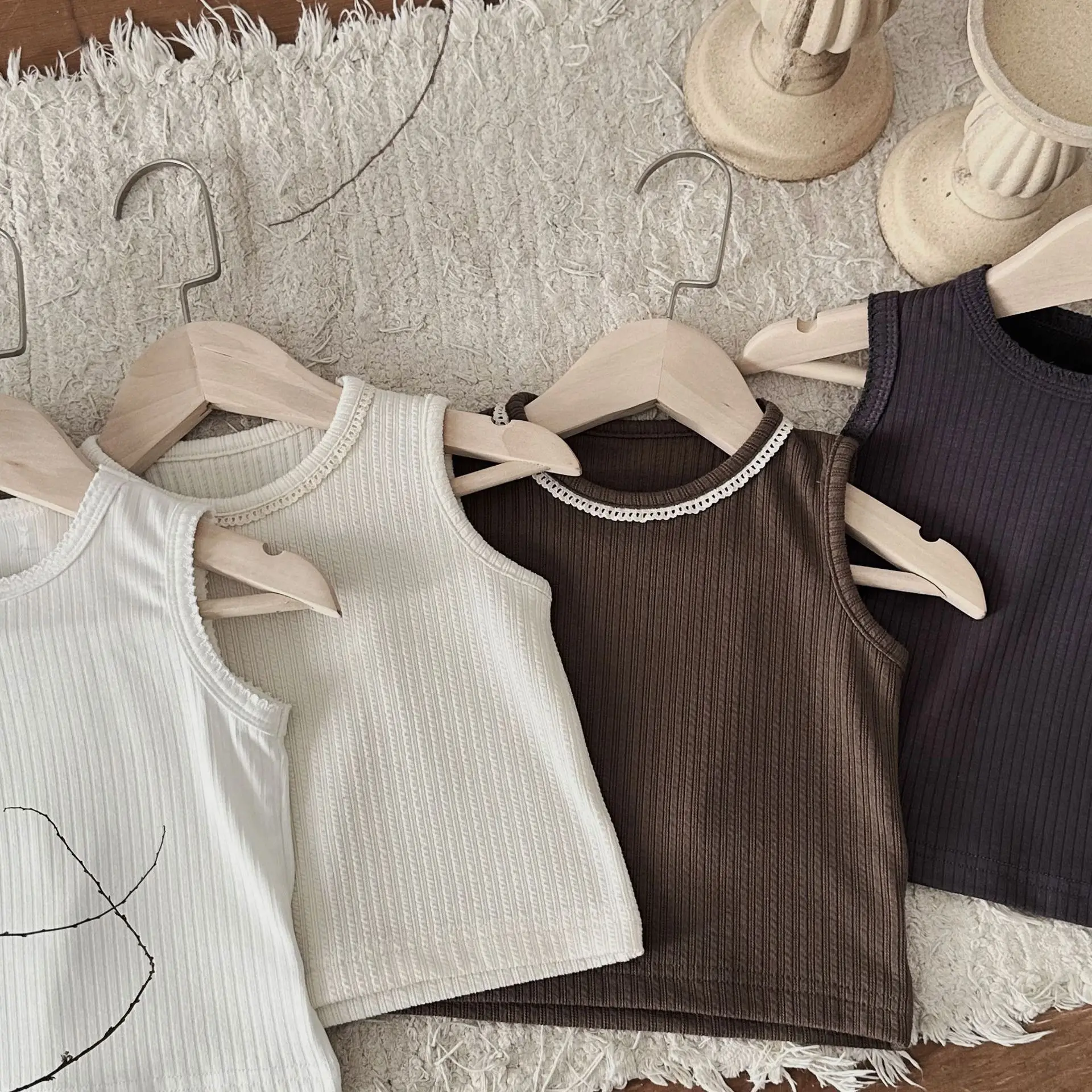 Ropa de bebé para niños, chaleco sin mangas informal de verano, camiseta suave elástica dulce para niñas, Top de encaje Simple de Color sólido para niños