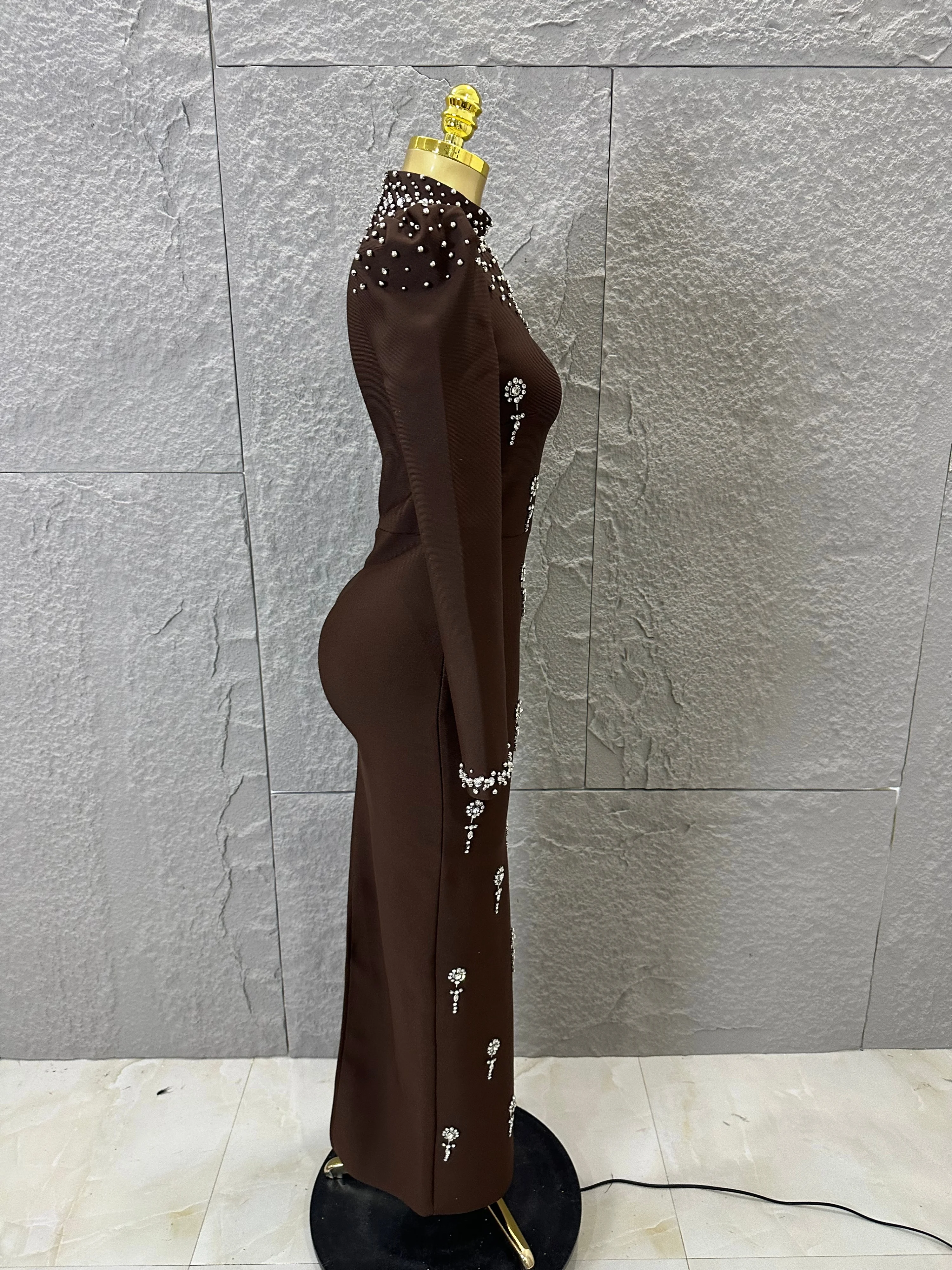 Elegantes Braunes Hochgeschlossenes Maxikleid Damen Sexy Langarm Kristall-Perlen-Verziertes Bodycon-Outfit Cocktail-Party-Kostüm