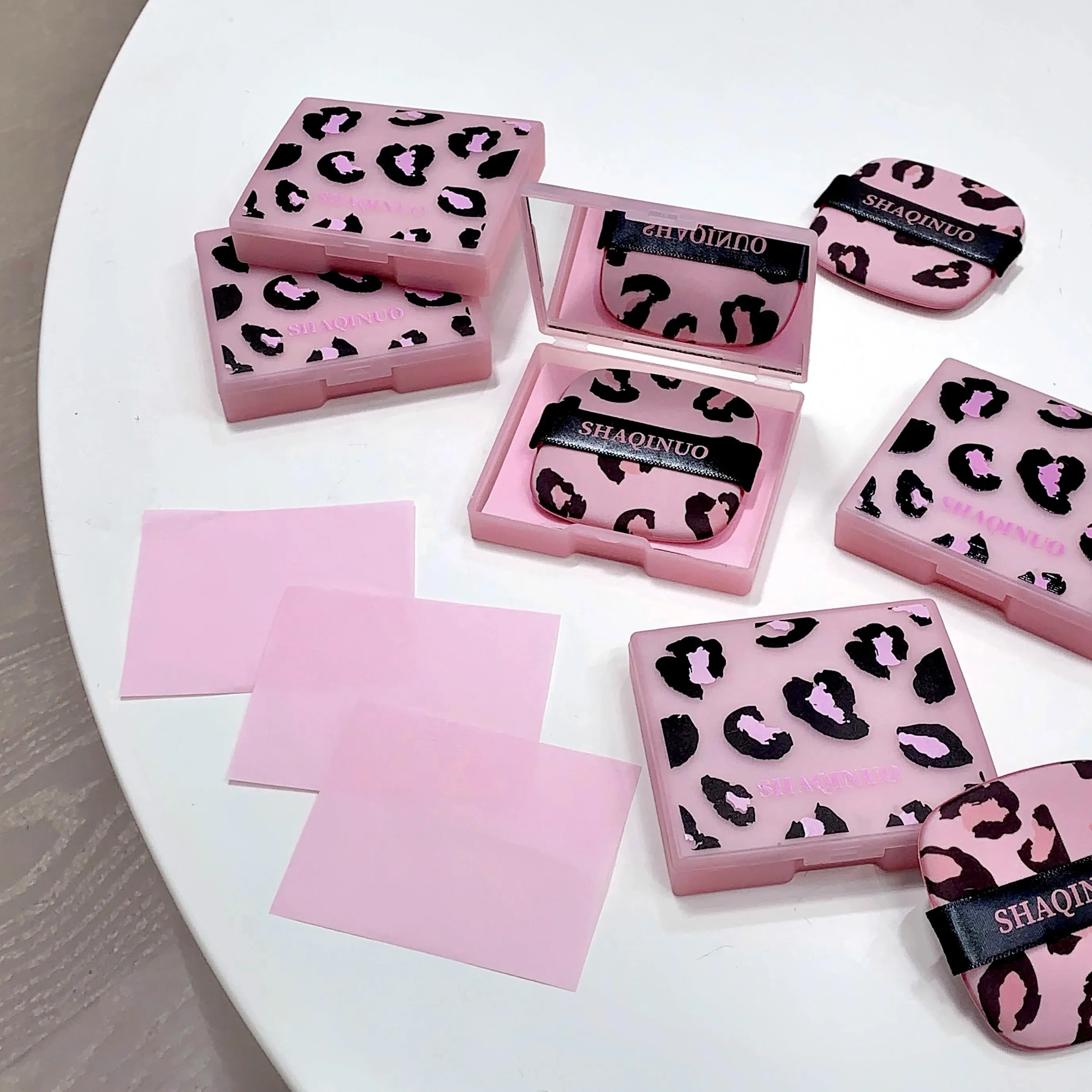 100 Sheets Pink Leopard Print Facial Oil Absorbing Paper 100 Sheets Portable Storage Box with Mirror Beauty Tool for Skincare