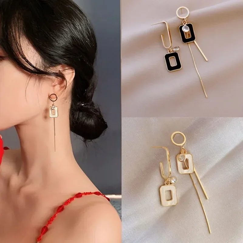 2025 Fashion New Design Asymmetric Geometric Black Square Pendant Metal Long Earrings Classic Jewelry for Party Woman‘s Earrings