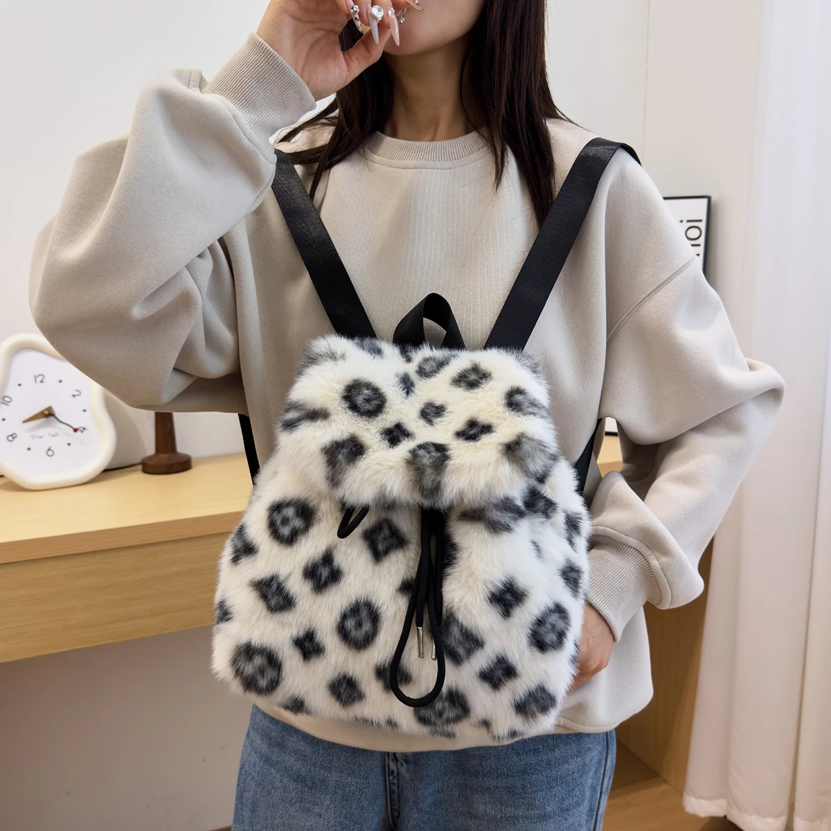 Autumn new ins leopard backpack niche design original fur bag casual plush cute backpack bag female cute