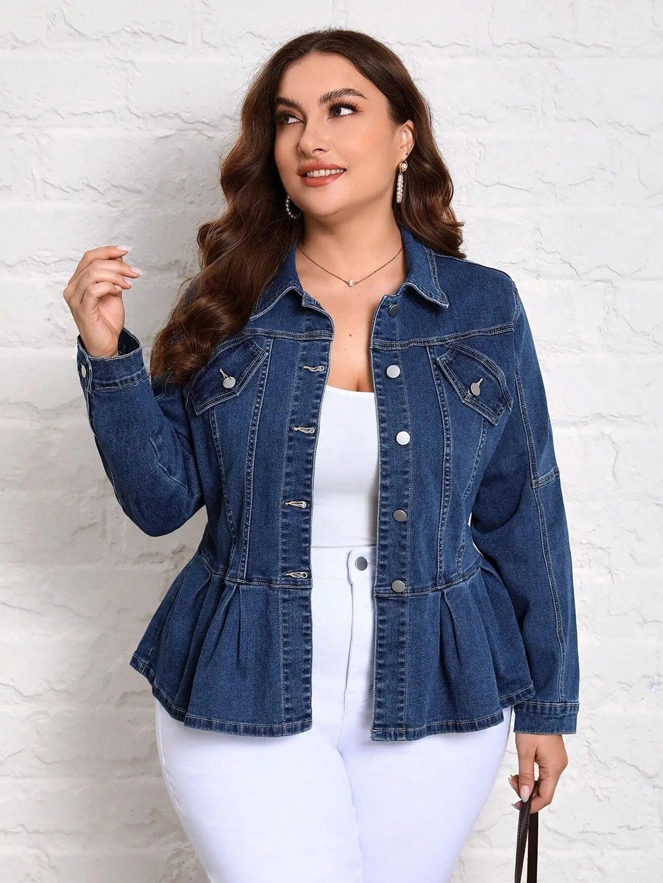 

Women's Peplum Denim Jacket with Flap Pockets and Pleated Hem