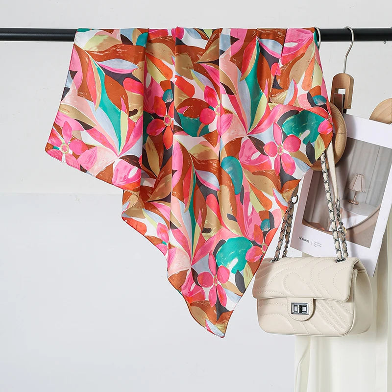الفاخرة الأزهار طباعة مربع وشاح حريري المرأة الحجاب موضة العصابات الشعر منديل الإناث زخرفة شال باندانا حقيبة الأوشحة