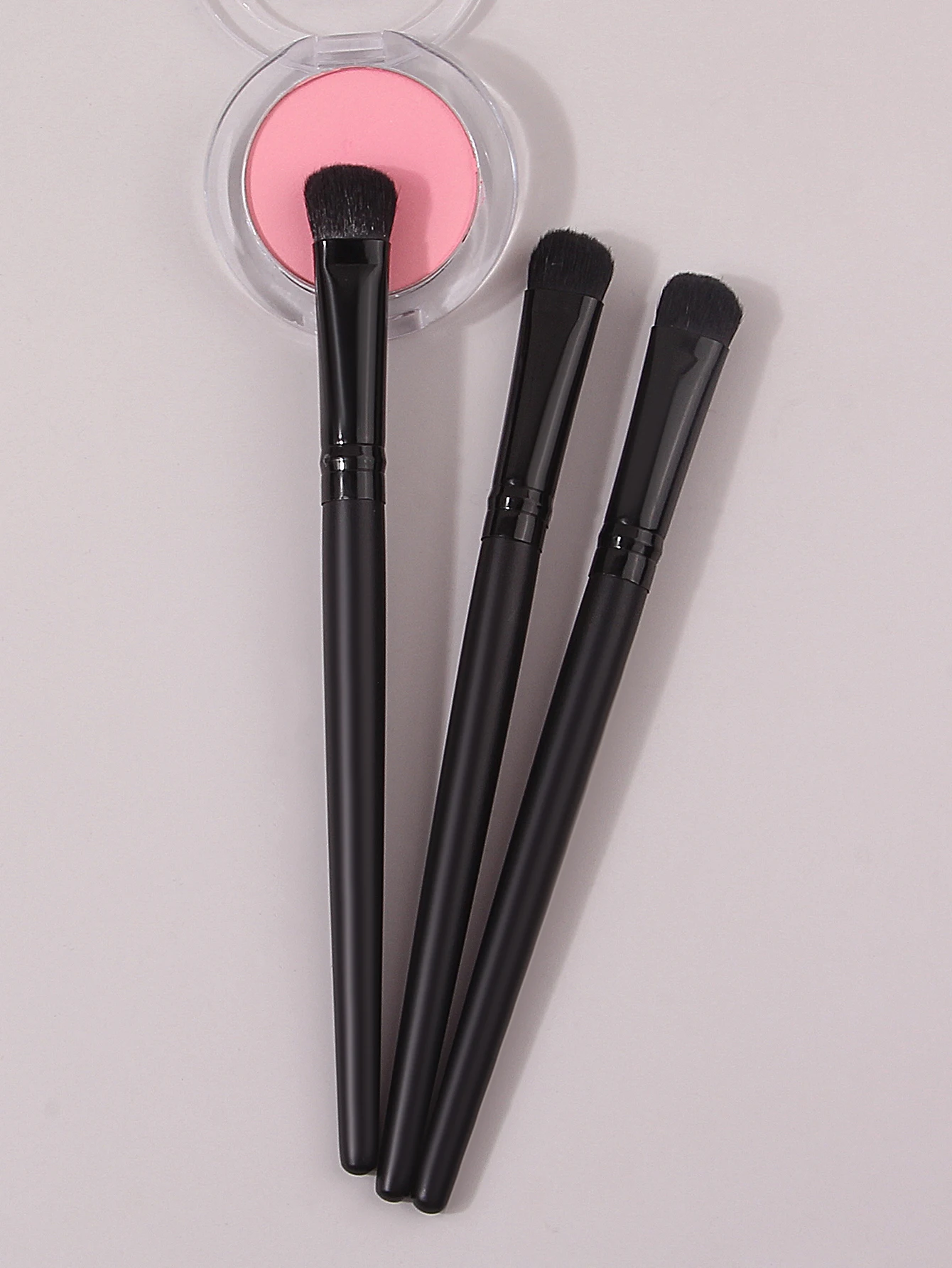 Hot-selling 3-piece eye makeup brush set: Soft-bristled eyeshadow brush, concealer brush, professional eye makeup detail brush