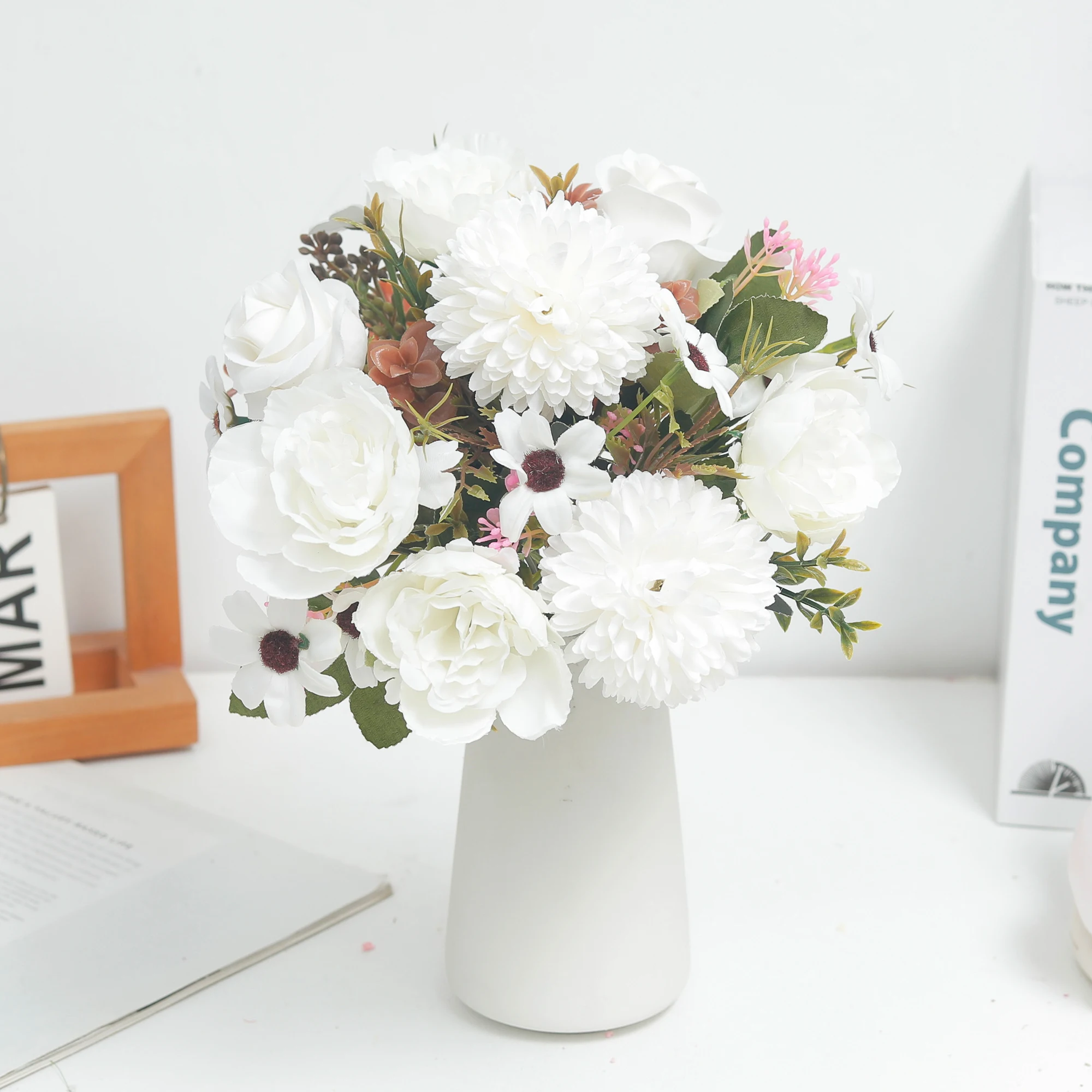 الزهور الاصطناعية الخريف الورود الحرير الفاوانيا الكوبية الإقحوانات ترتيبات الطاولة المنزلية ديكور الزفاف الزفاف زينة عيد الميلاد #2