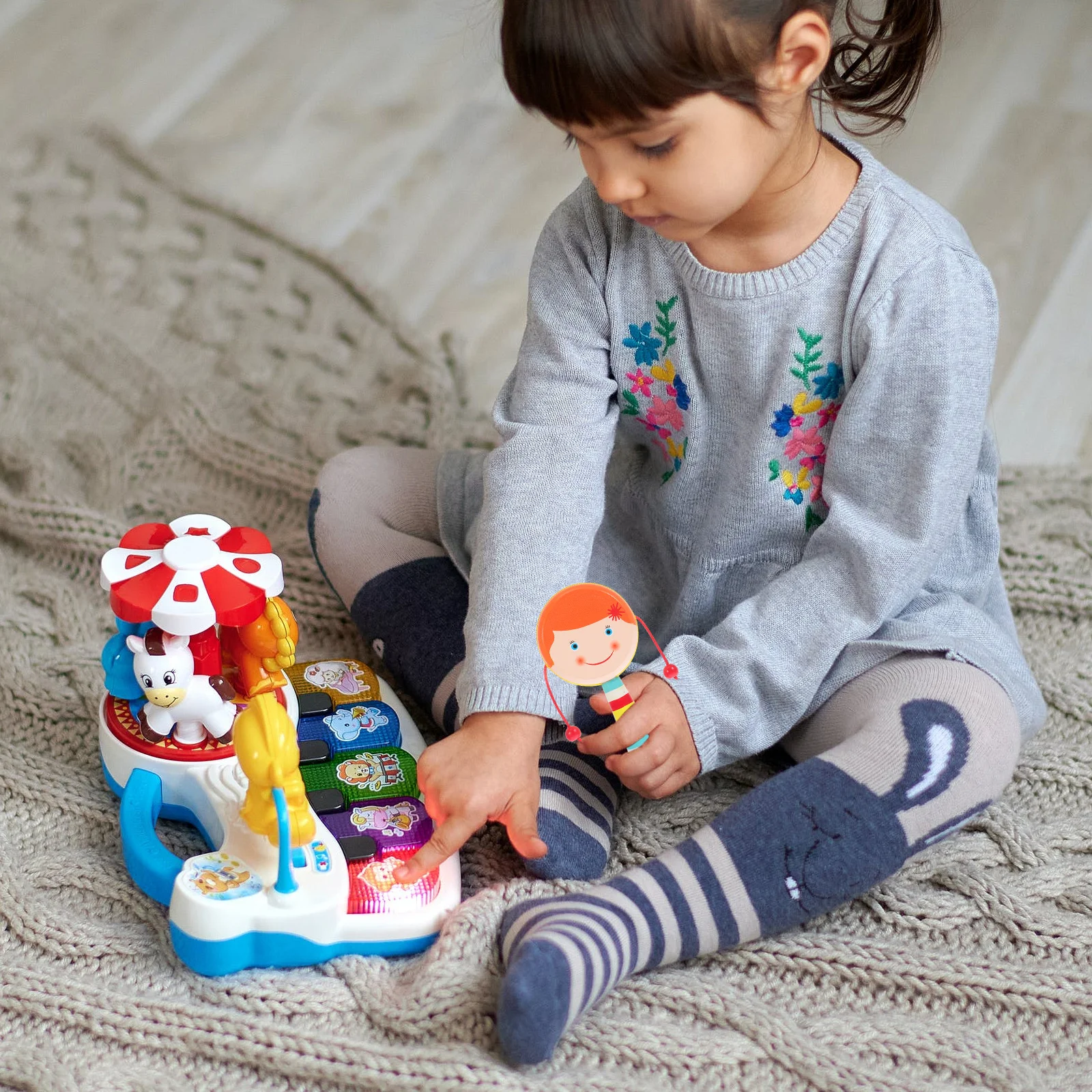 

1Pcs Wooden Rattle-Drum Shaking Plaything Cartoon Design Hand-Cranking Musical Educational Gift for Cognitive Skill