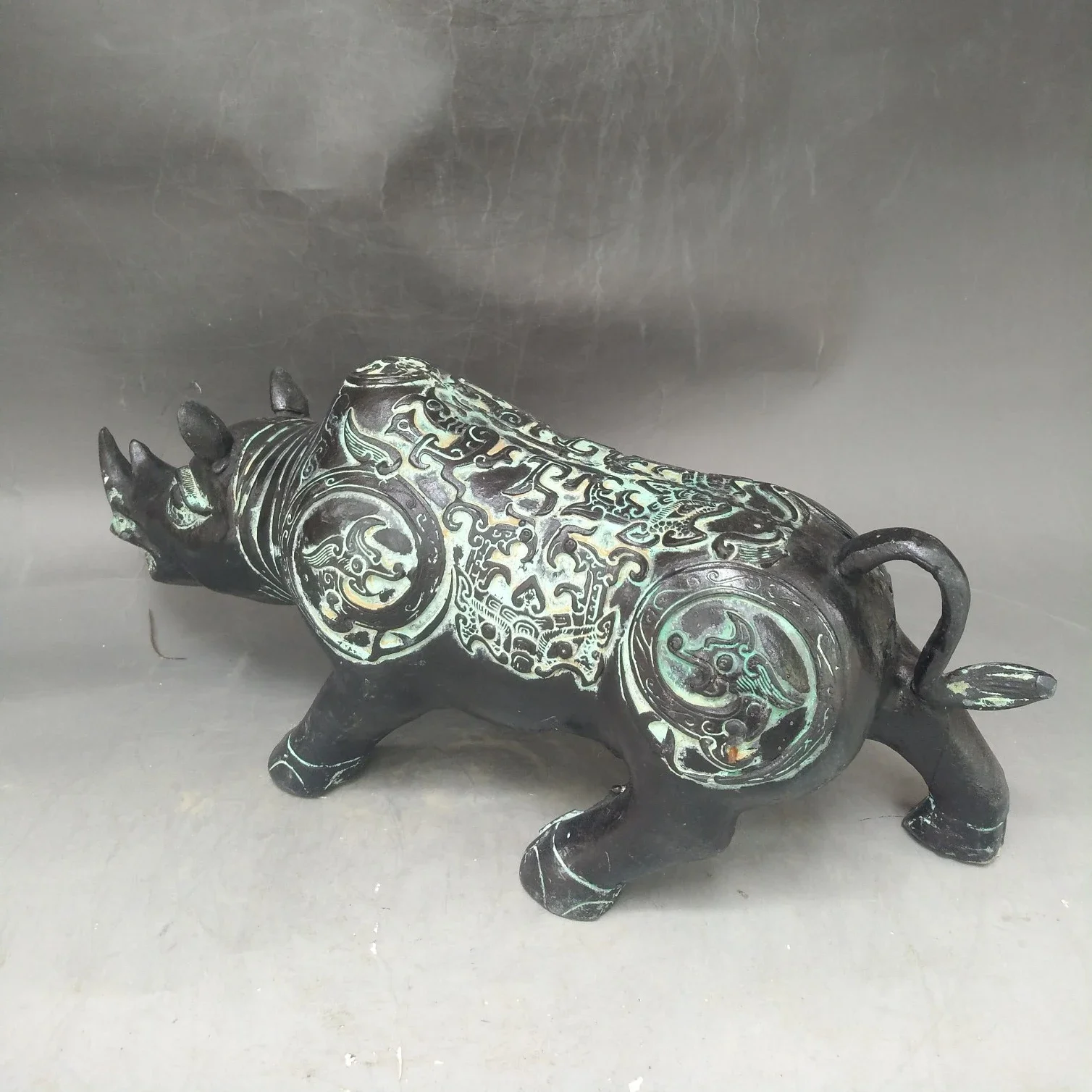 Elaborate Chinese Collectible Decorated Old Handwork Bronze Carved Big Rhinoceros Statue & Pot See