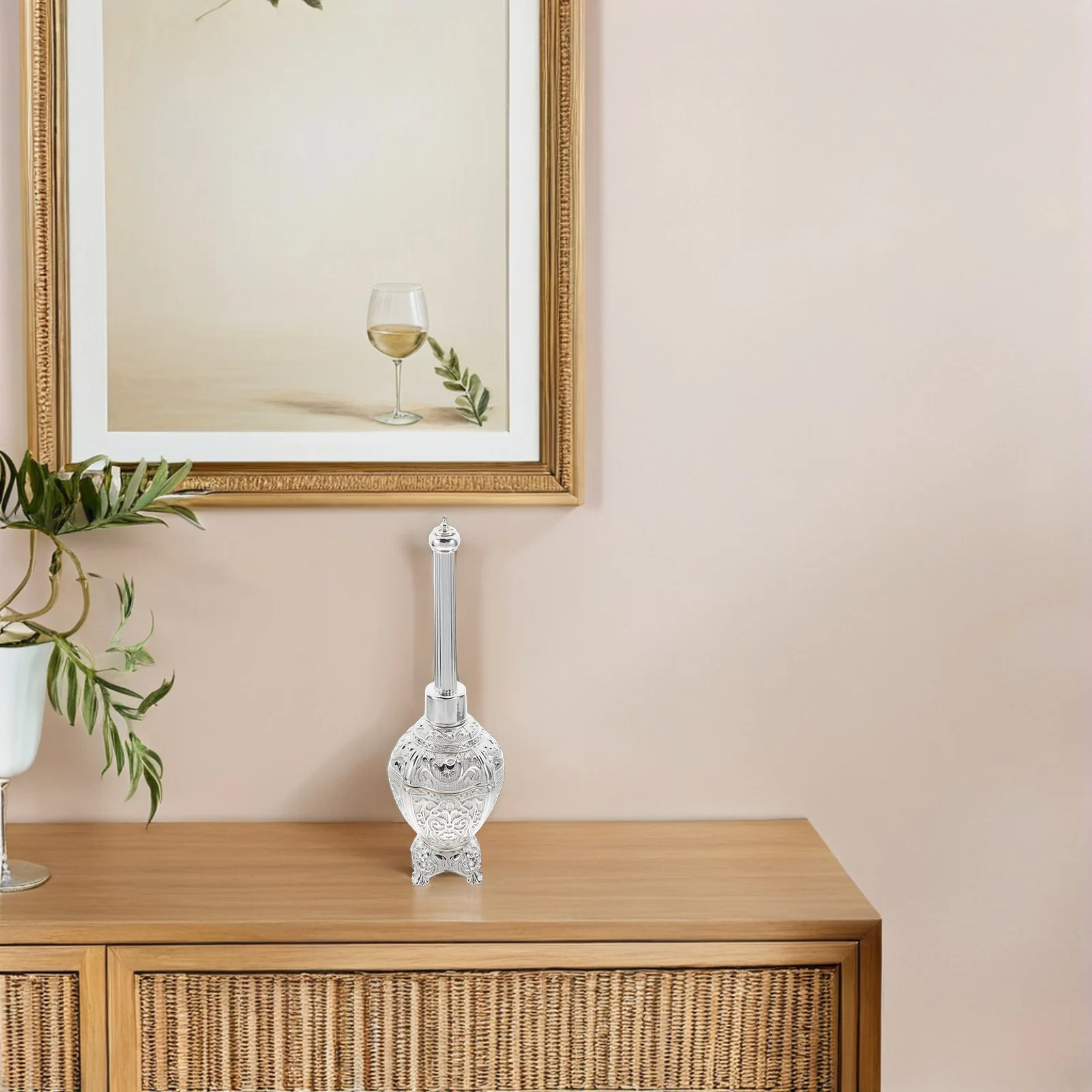 

Decorative Holy Water Bottle Glass Catholic Font Zinc Alloy Detail Christian Ritual Container for Home Church Religious Events