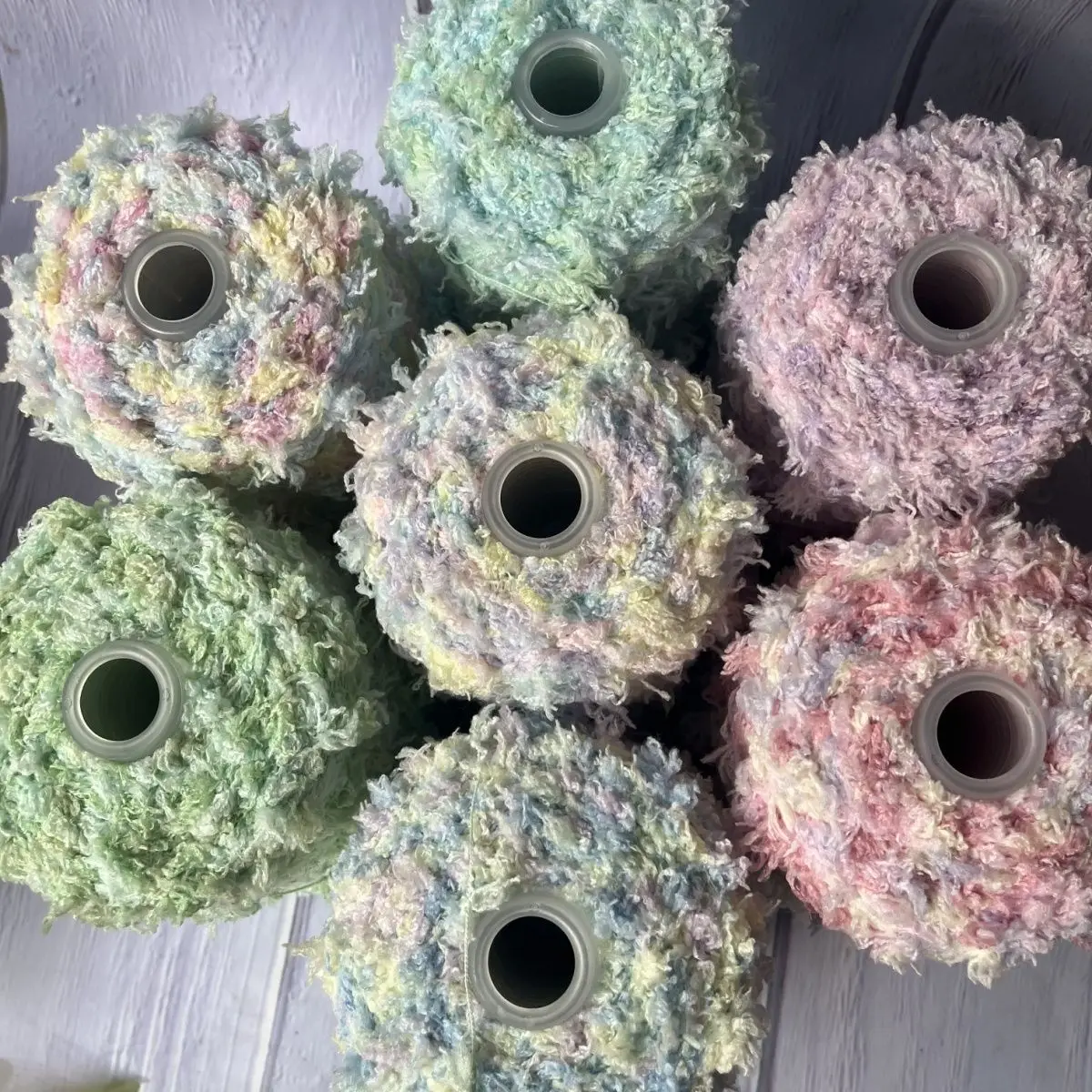 250g Variegated Fancy Fringe Yarn Textured Knitting Crochet Yarn Decorative Carry Along Yarn for Sweater Scarf Bag DIY Crafts