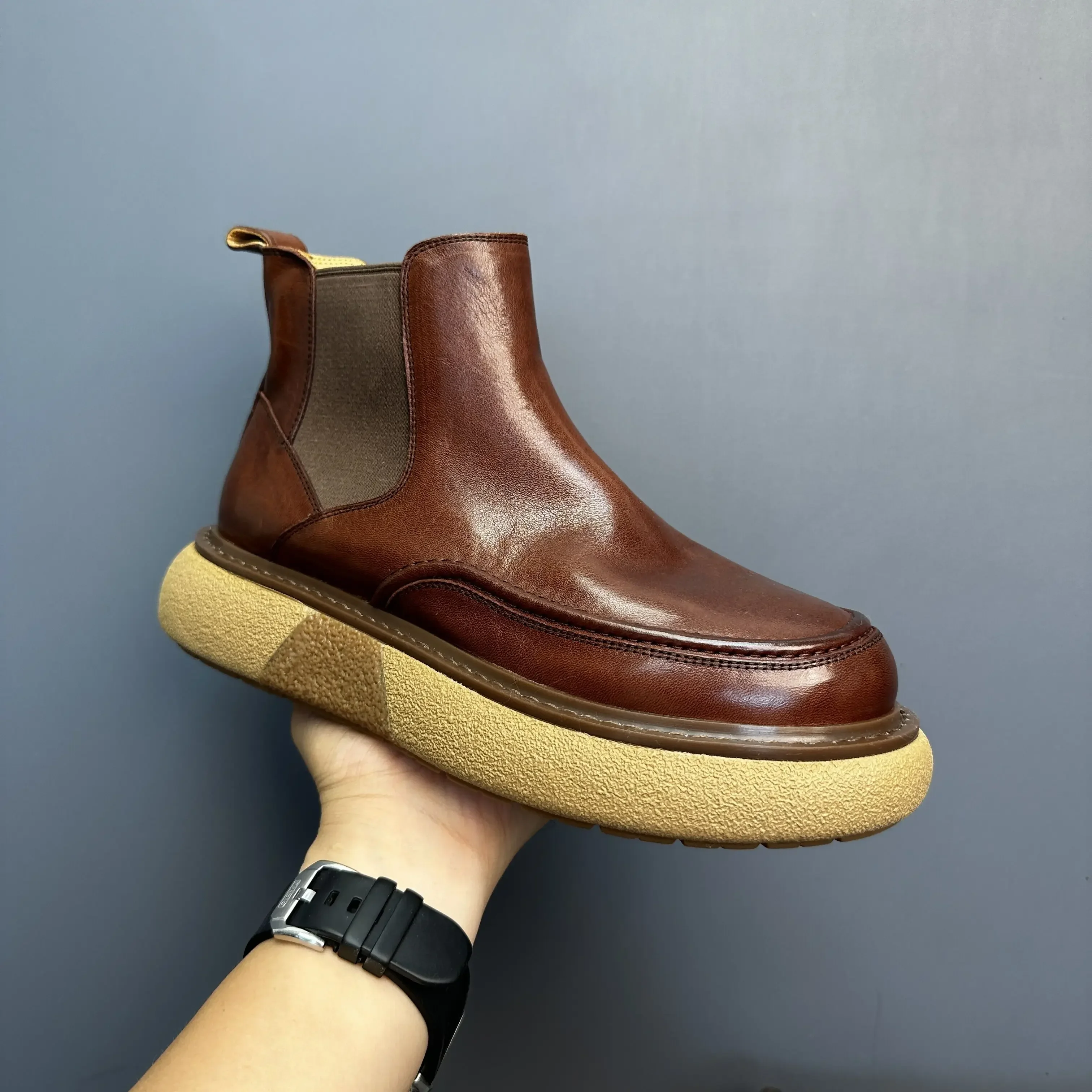 

2025 Autumn and Winter New Men's Casual Shoes Retro Horse Leather High Top Chelsea Short Boots Gift