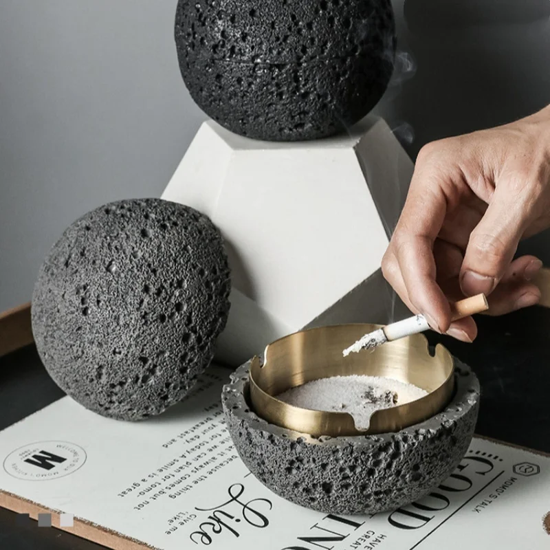 Creative Scandinavian Ashtray,Trendy Home Living Room Stainless Steel Ash Tray with Lid,European Ball-shaped Interior Decoration