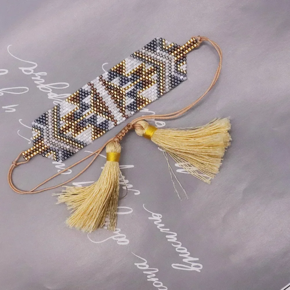 Bohemian Rice Ball Adjustable Bracelet Hand Woven Geometric Pattern Fashion Accessory for Women Simple Original Beaded Design
