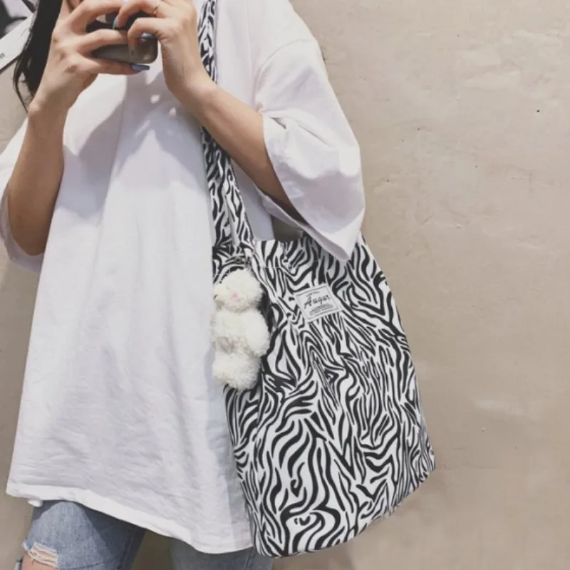 Korean Chic Big Casual Tote Bag Leopard Shoulder Bag Ladies Canvas Bag New Shopping Bag Student Print Handbag Bolsa Mujer