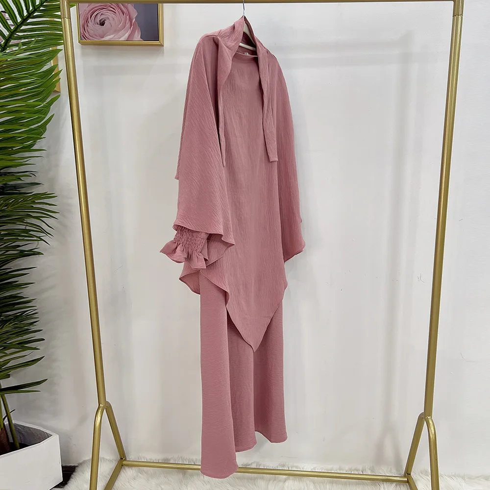 Set musulmani di alta qualità Crepe di seta del ghiaccio Khimar + Abito lungo interno Set in due pezzi Vendita calda Moda musulmana Donna Casual Jilbab Abaya