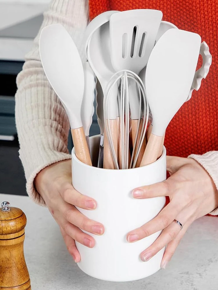 

12Pcs Kitchen Utensil Set Heat-Resistant Cookware Wooden Handle Non-Stick Spatula Set Spatula Spoon Brush Whisk for Home Kitchen