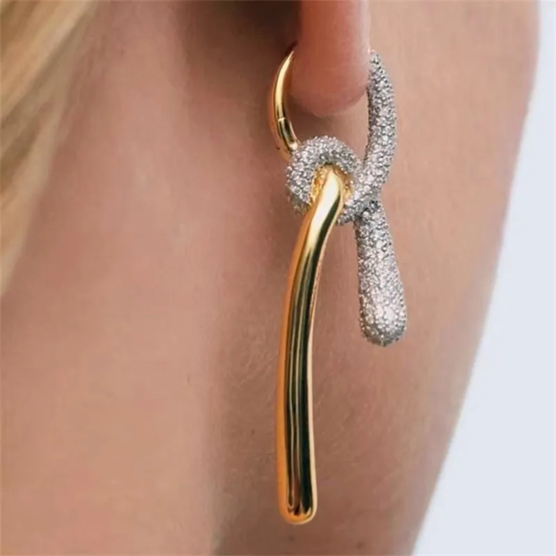 French Vintage Wrapped Knot Metal Zircon Earrings for Women Exquisite Elegant Banquet Jewelry Gifts Fashion Luxury Accessories