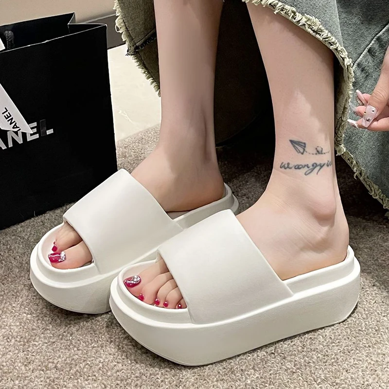 Women Non Slip Elevated Slippers 8cm New Thick Sole EVA Slippers Women Fashion Home Platform Slippers for Summer Outwear Sandals