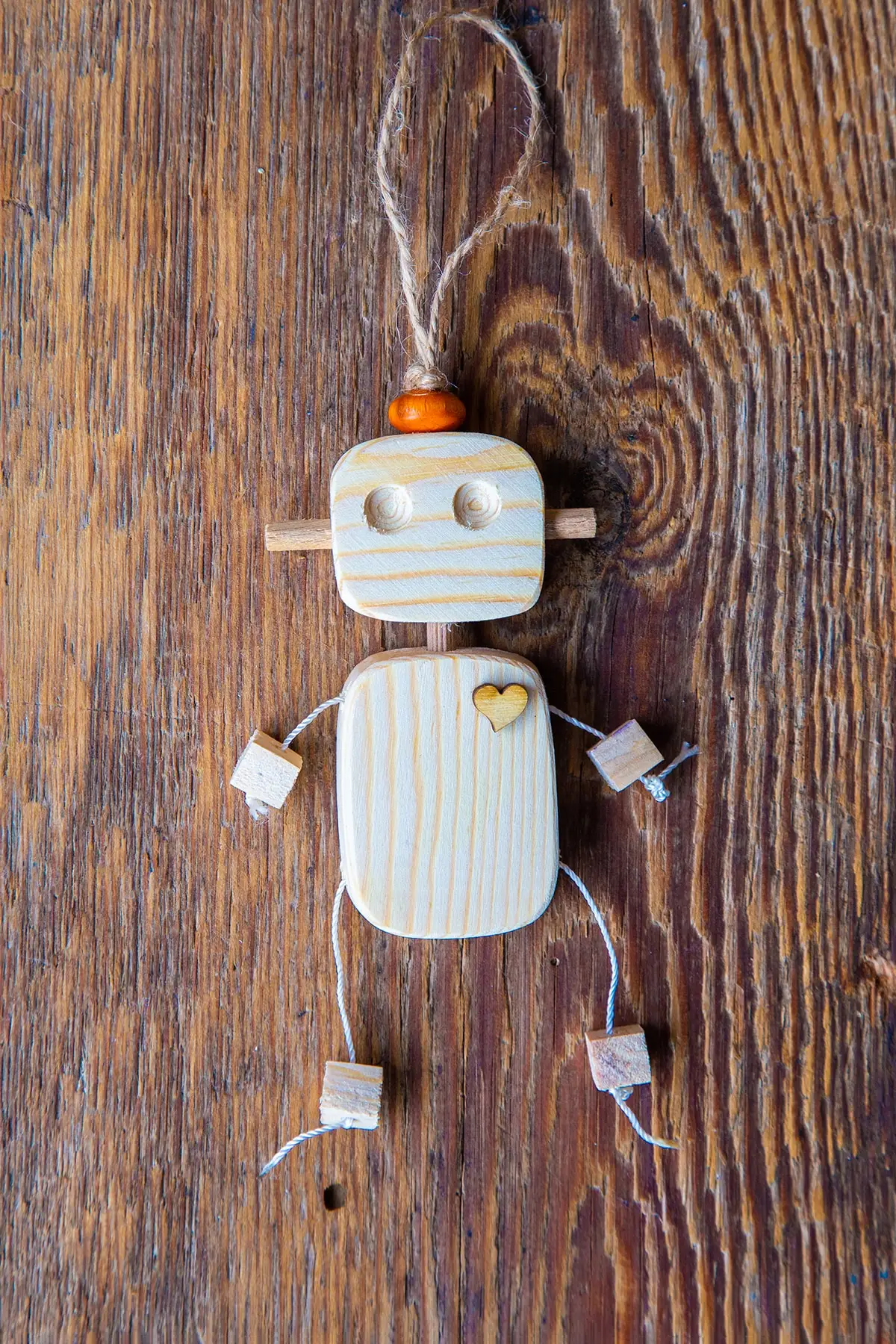 Can be dyed, DIY, Natural Wood Toy Robot Model