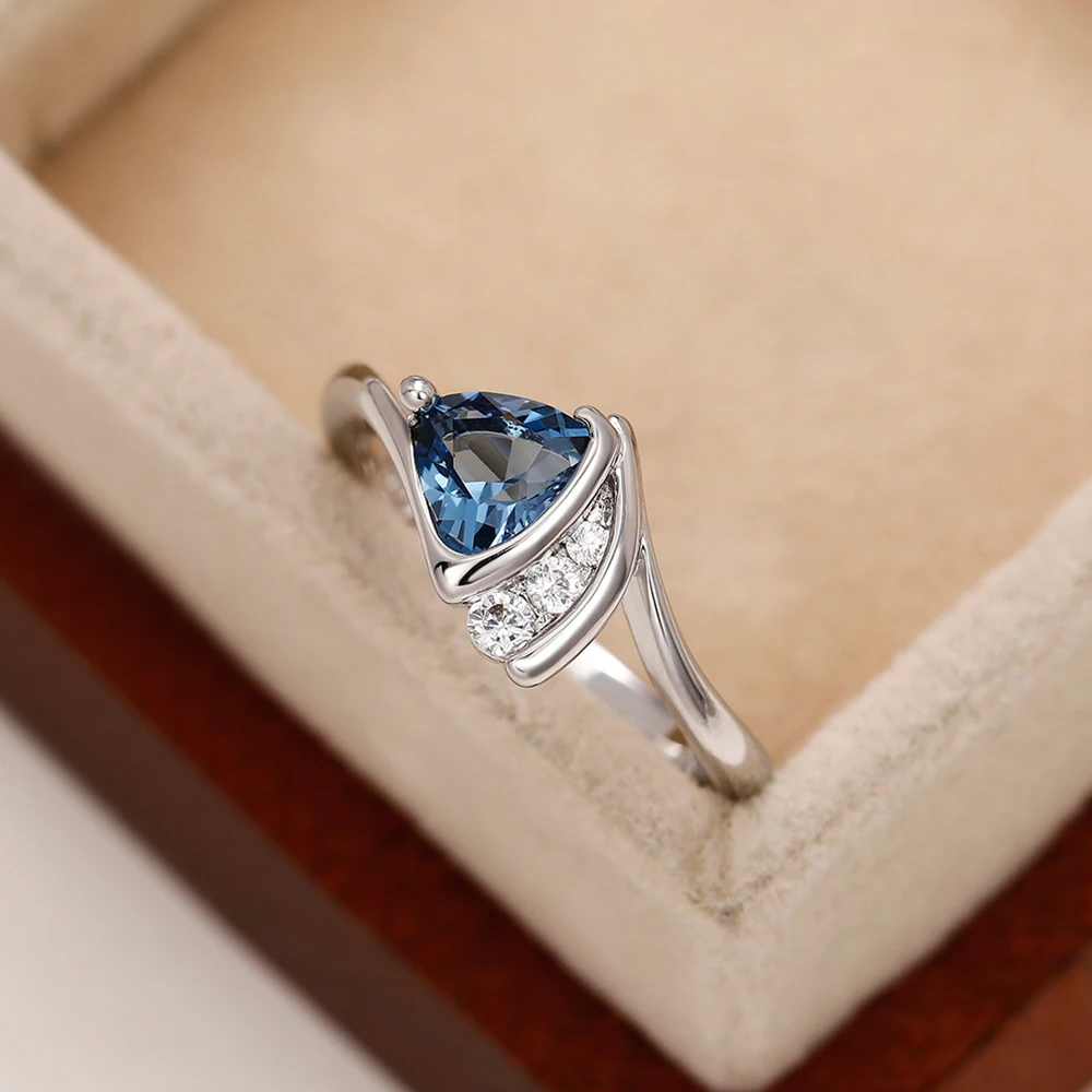 Huitan Temperament Design Cubic Zirconai pierścionki dla kobiet obrączki ślubne 2022 Modern Fashion Lady biżuteria hurtowych — zdjęcie 4