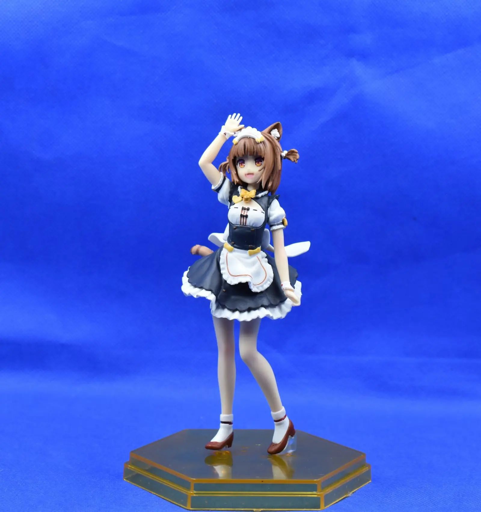 16 センチメートルアニメネコパラあずきフィギュア立ちメイド服版ココナッツアニメ模型玩具ギフトコレクションアクションフィギュア PVC