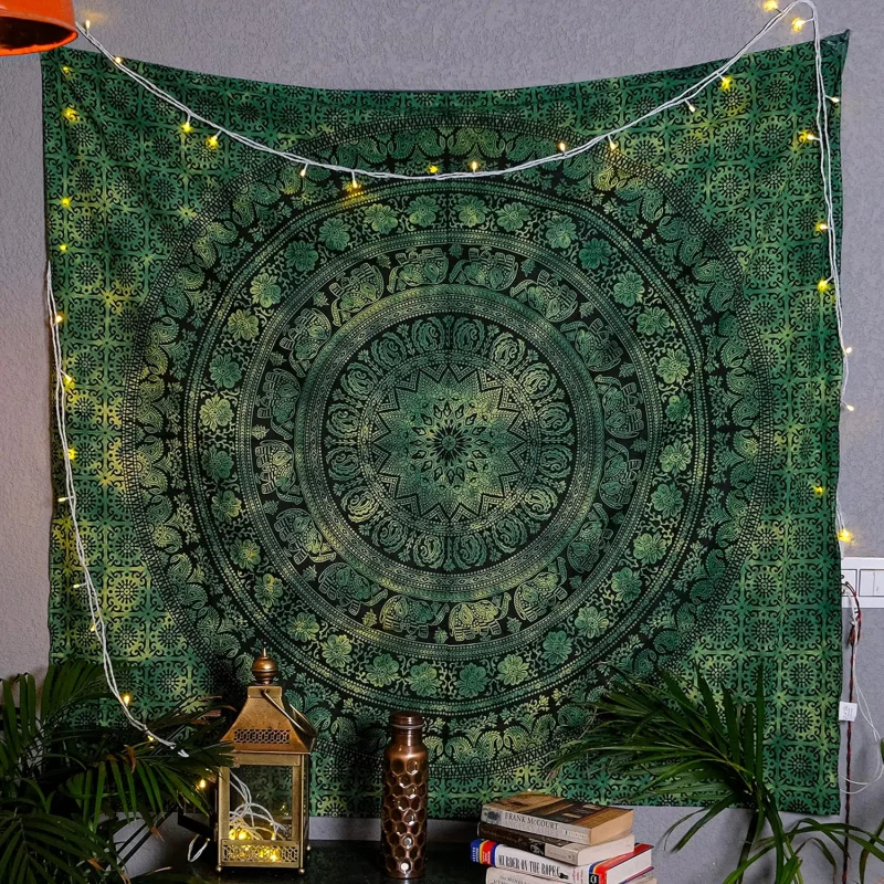 Mandala-Wandteppiche im ästhetischen Bohemian-Hippie-Stil für Wohnzimmer, Meditationsraum und Schlafzimmerdekoration.