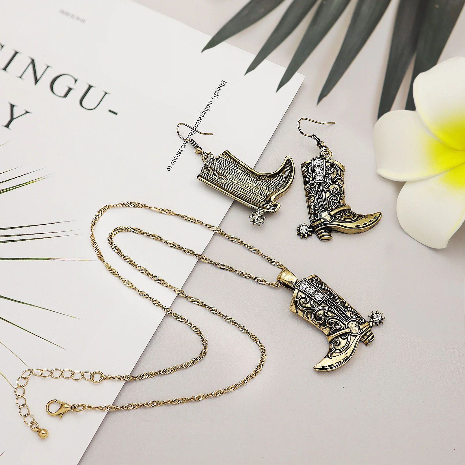 Novel Western Cowgirl Boot Pendant Earrings Necklace Set Spur Rodeo Snake Link Chain Woman Jewelry Accessories Fashion Gifts