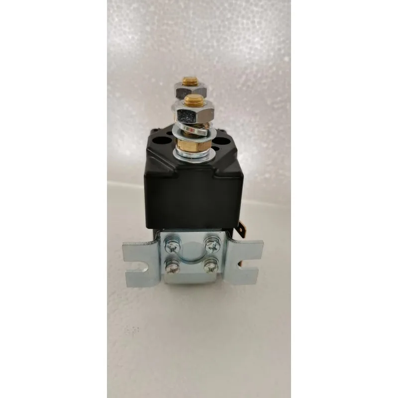 

Сменные реле постоянного тока для контакторов постоянного тока Albright DC88, SW80, и SW180 (24 В, 36 В, 48 В)