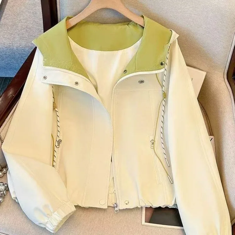 2026 Spring Female Contrasting Colors Hooded Casual Coat Women New Loose Small Early Autumn Age-reducing Jacket Top Trench Coat