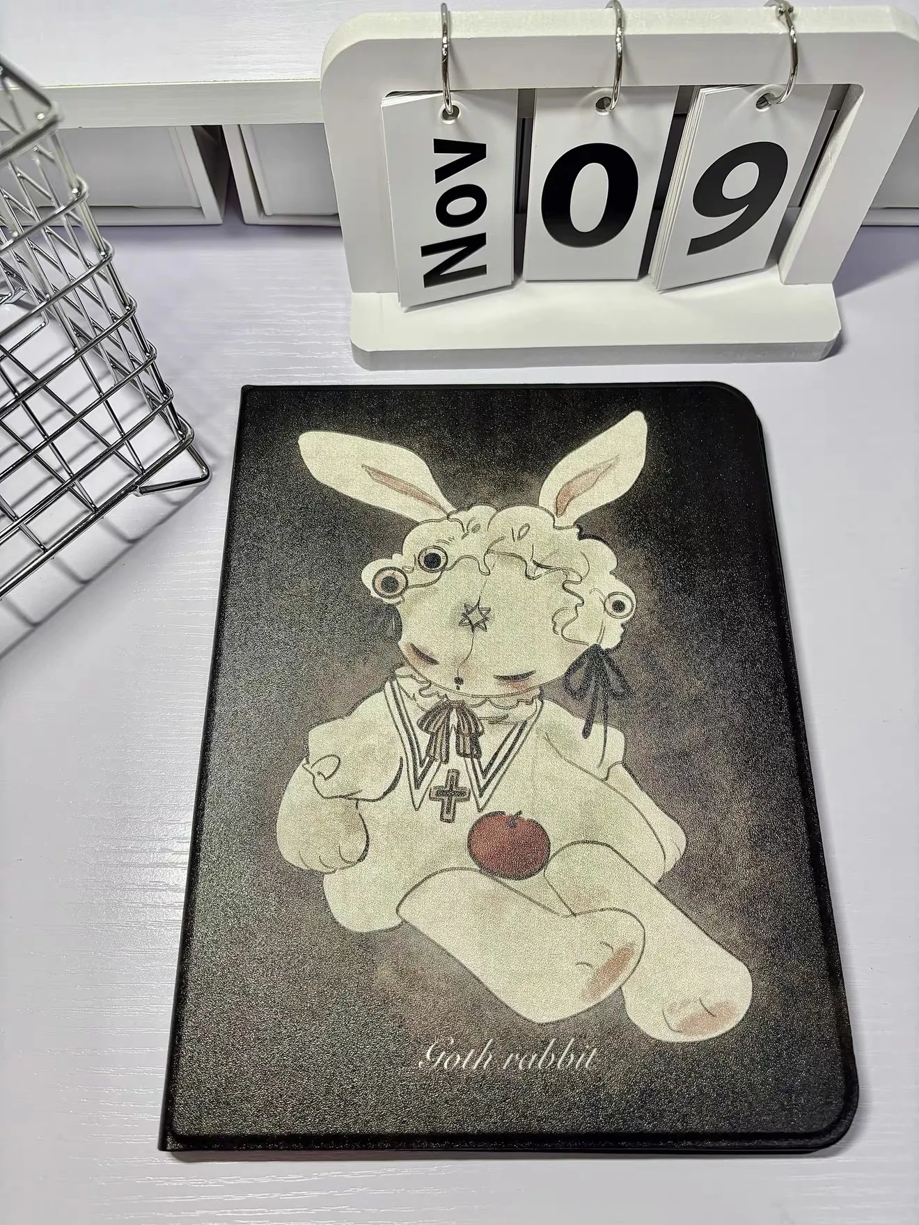 

Suitable for iPad cases, book-style silk-textured tablet protective cover