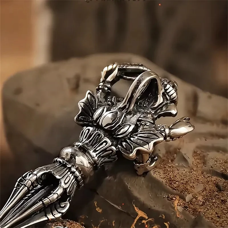 Tibetan Buddhism Retro Silver Color Carving Elephant Gods Pointed Pestle Necklace Men Everyday GoodLuck Fashion Jewelry Necklace