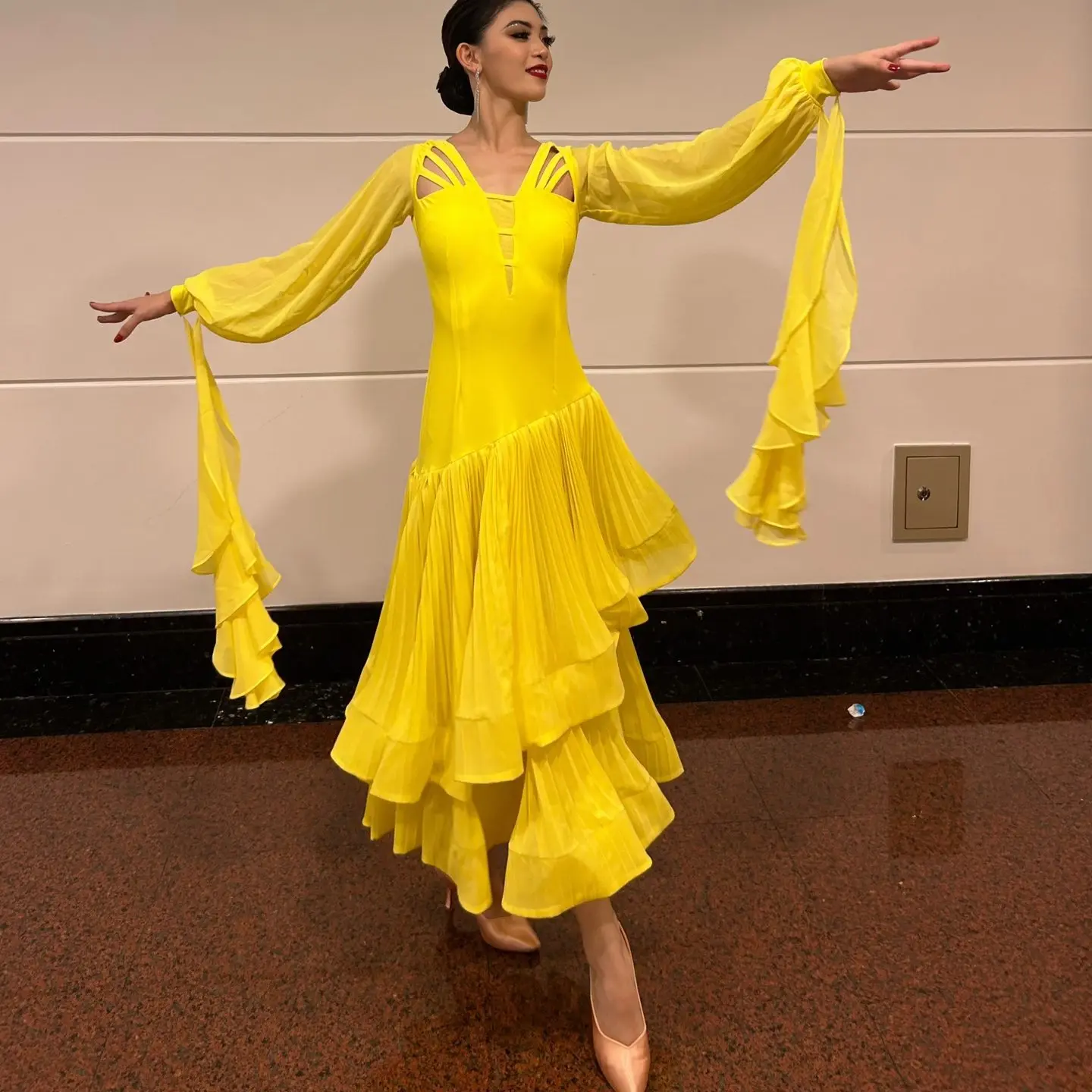 Yellow Ballroom Dance Dress Women Long Sleeves Fish Bone Hem Waltz Tango Dance Performance Clothes Prom Stage Dancewear BL19924