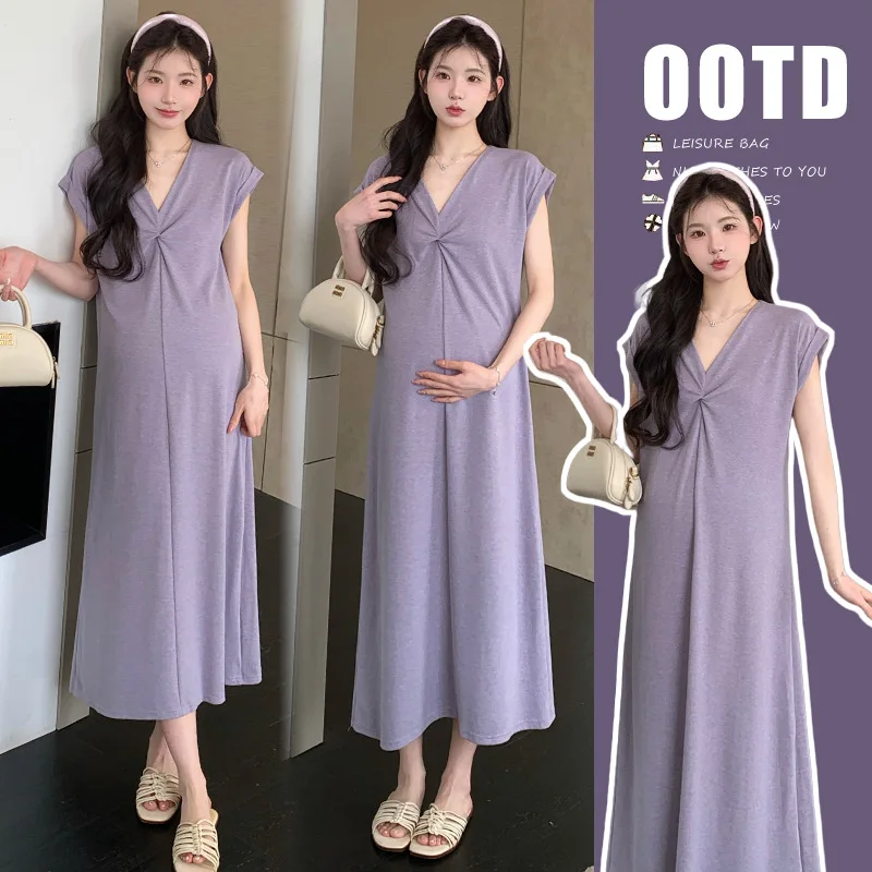 

Summer Maternity Wear Purple Strapless Dress with Lightweight Jacket Stylish Pregnancy Ensemble for Fashion Forward Moms