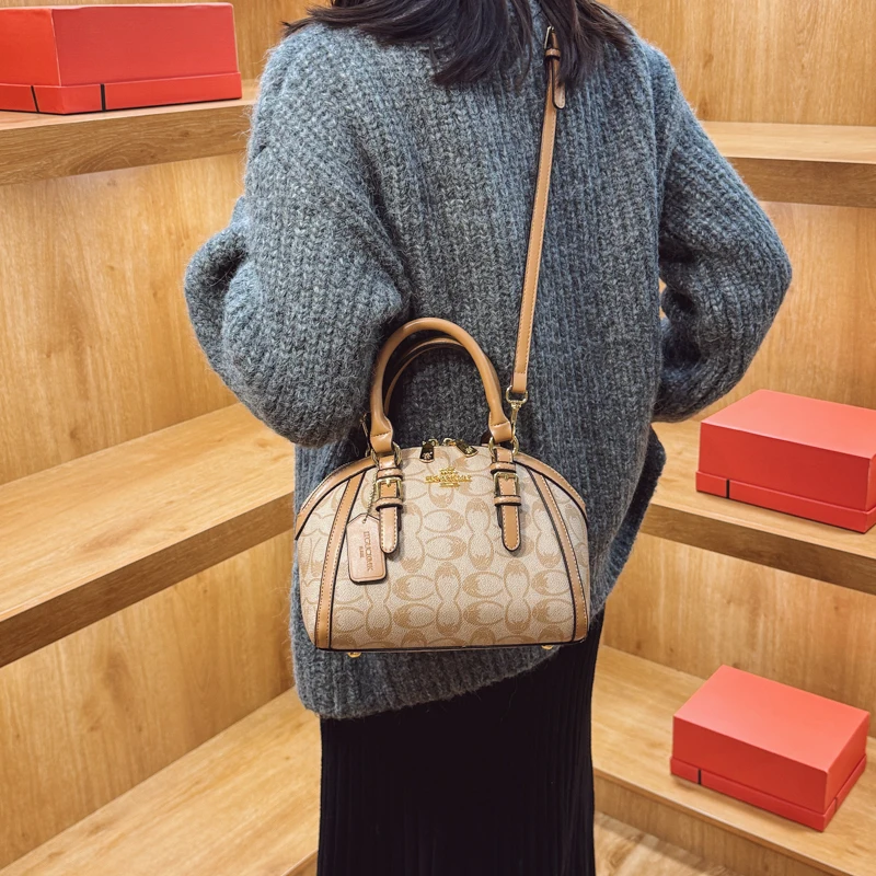 

Stylish Women's Luxury Leather Handbag Elegant Crossbody Shoulder Bag Classic Designer Tote For Everyday Fashion