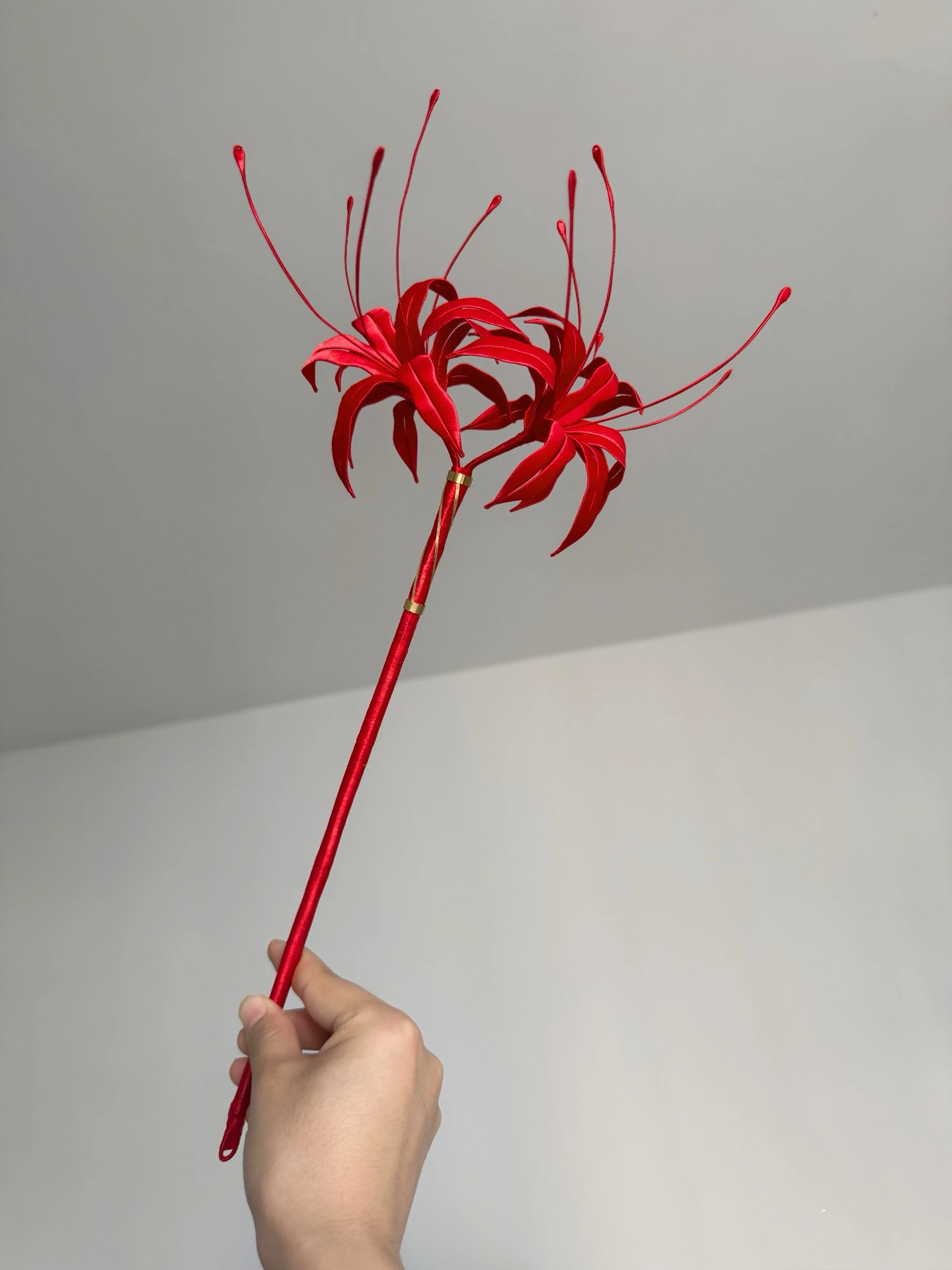 Spiel Wuthering Waves Phrolova Cosplay Prop Phrolova Red Magic Lily Hand Requisiten Für Hallowmas Party Comicon Erwachsene Frauen Männer