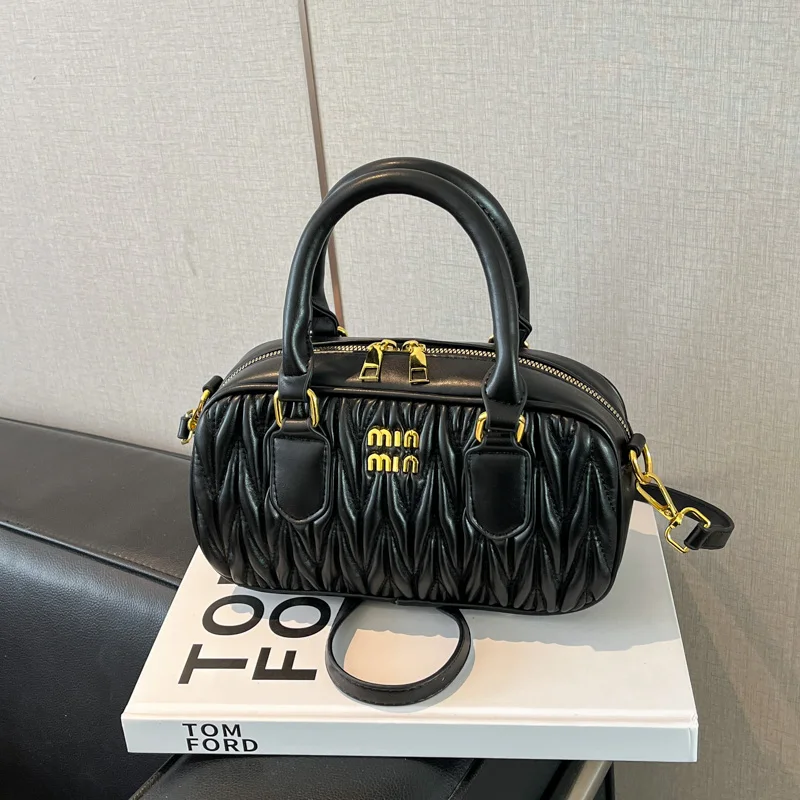 

Simple Casual Crossbody Handbag Minimalist Unique Bag For Women Trendy Large Capacity Solid Color