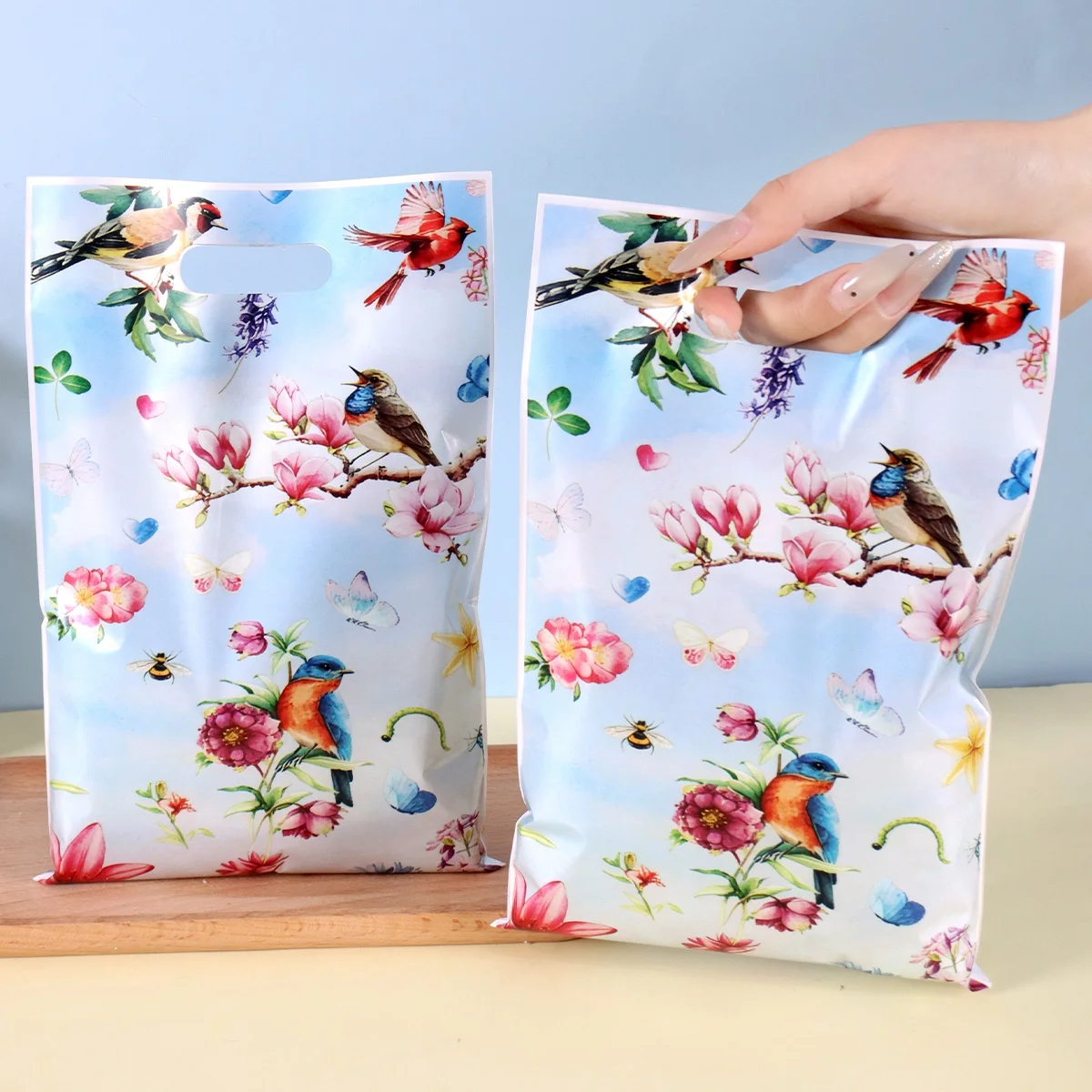 10/20/50 Stück Frühlingsblumen-Vogel-Geschenktüten, Handtasche mit floralem Vogelmuster-Design für Geburtstag, Hochzeit, Party, Verpackungstasche – Detail 3