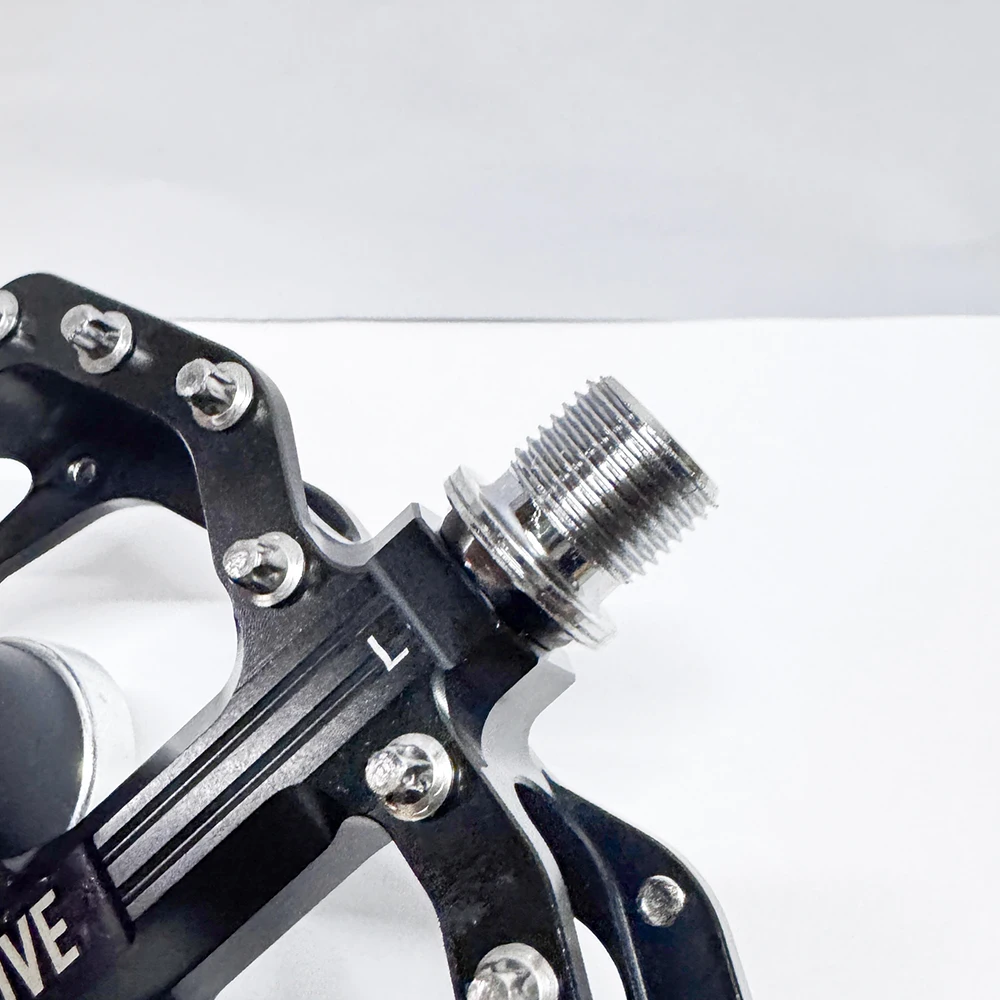 Road Bicycle MTB Bike Pedals Magnetic Pedal 200n Titanium Spindle