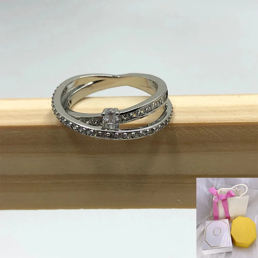 

2024 Latest Hyperbola White Ring Mixed Cutting Circular Cutting Imitation Crystal High End Women's Romantic Birthday Gift