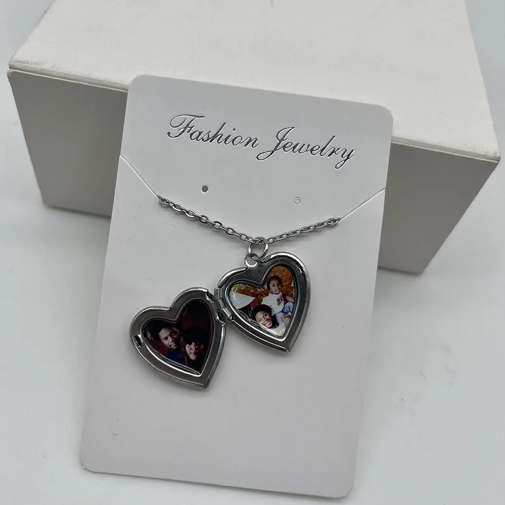 Custom Photo Album Necklace Picture Box Pendant Stainless Steel Heart Jeweley Custom Color Photo Necklace For Women Gifts