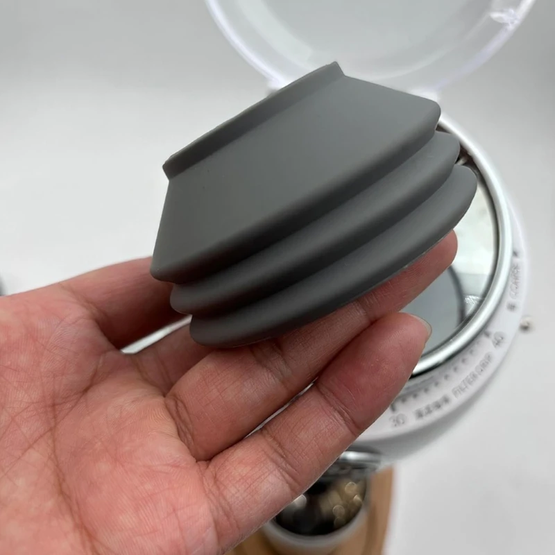 Strumento per pulizia del macinino da caffè Macinacaffè Tramogge per chicchi caffè Aeratore per caffè Dropshipping