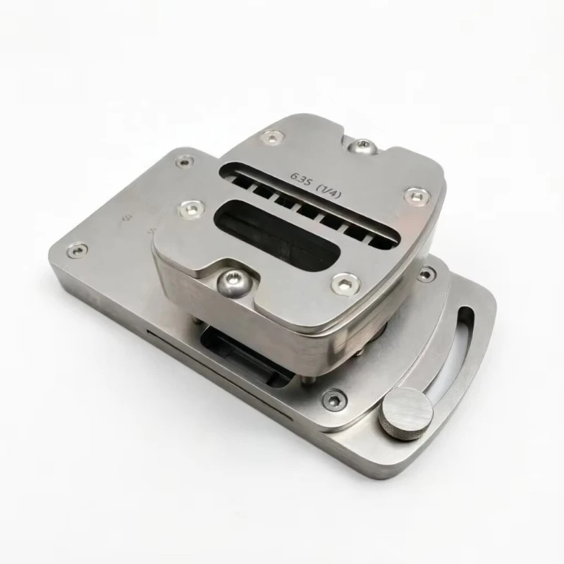 Automatic Centering Watch Strap Puncher Full Metal Watch Band Hole Punch Tool with Dies for Watch Size Adjustment
